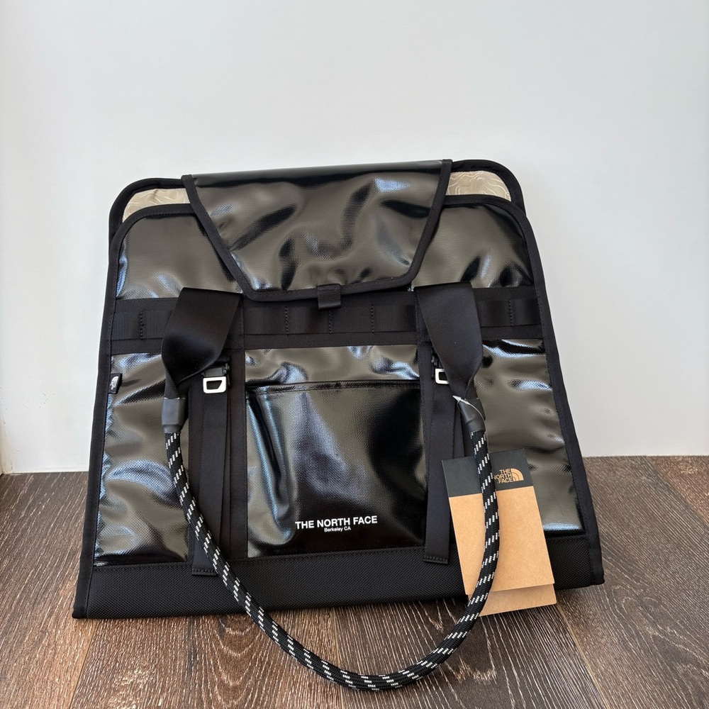 BNWT The North Face Black Glossy Tote Bag